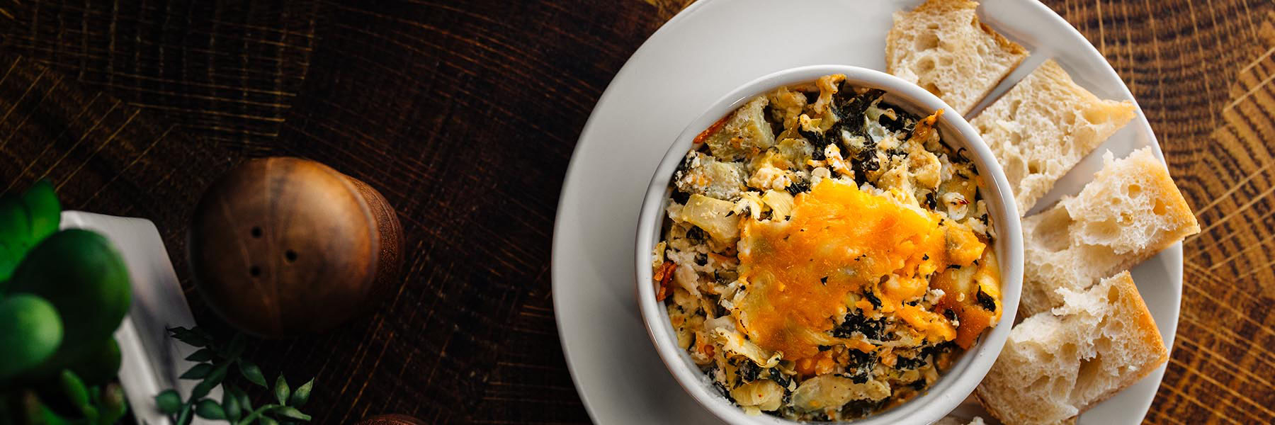 Healthy Spinach Artichoke Dip