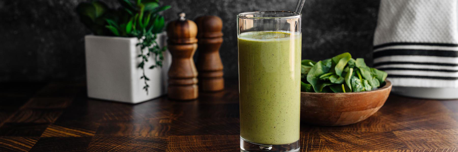 High-Fiber Peach Green Smoothie