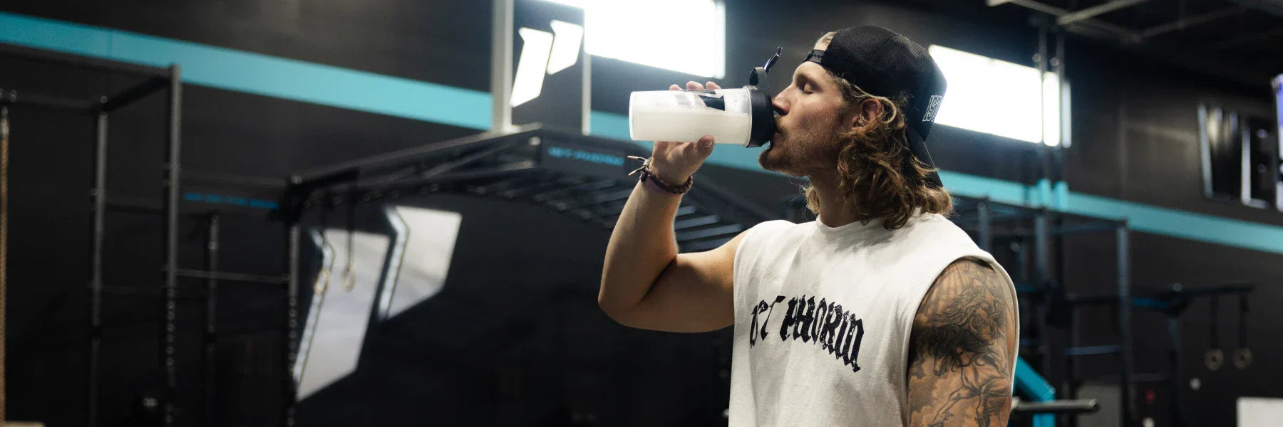 How Much Water Should You Drink on Creatine?