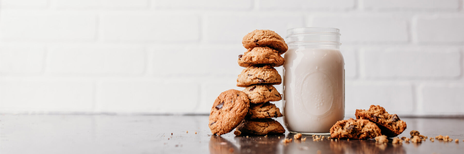 Flourless Almond Butter Chocolate Chip Cookies