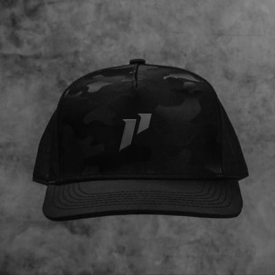 #color_black-camo