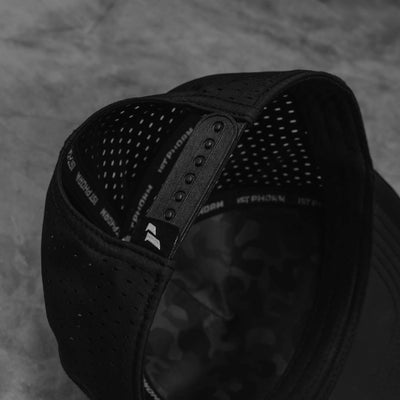 #color_black-camo