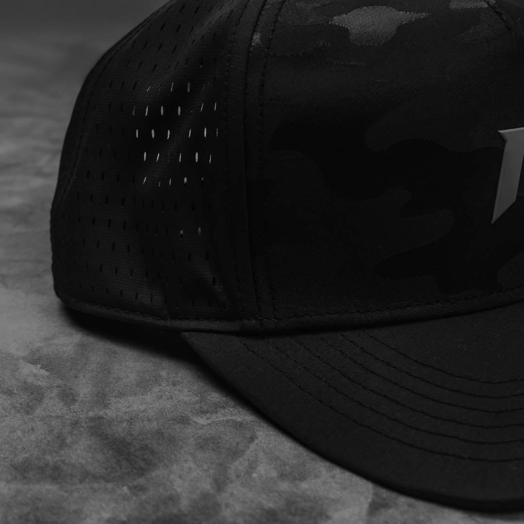 #color_black-camo