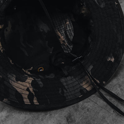 #color_black-camo